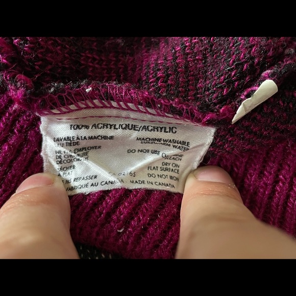 Vintage magenta aztec 3/4 sleeve sweater - Picture 6 of 6